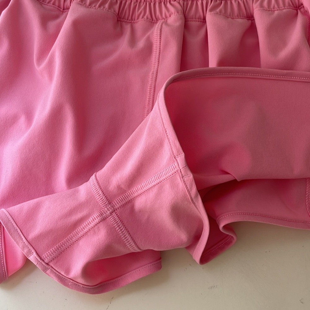 lululemon Candy Cloud Hotty Hot Low Rise Shorts 2.5" - Picture 6 of 7